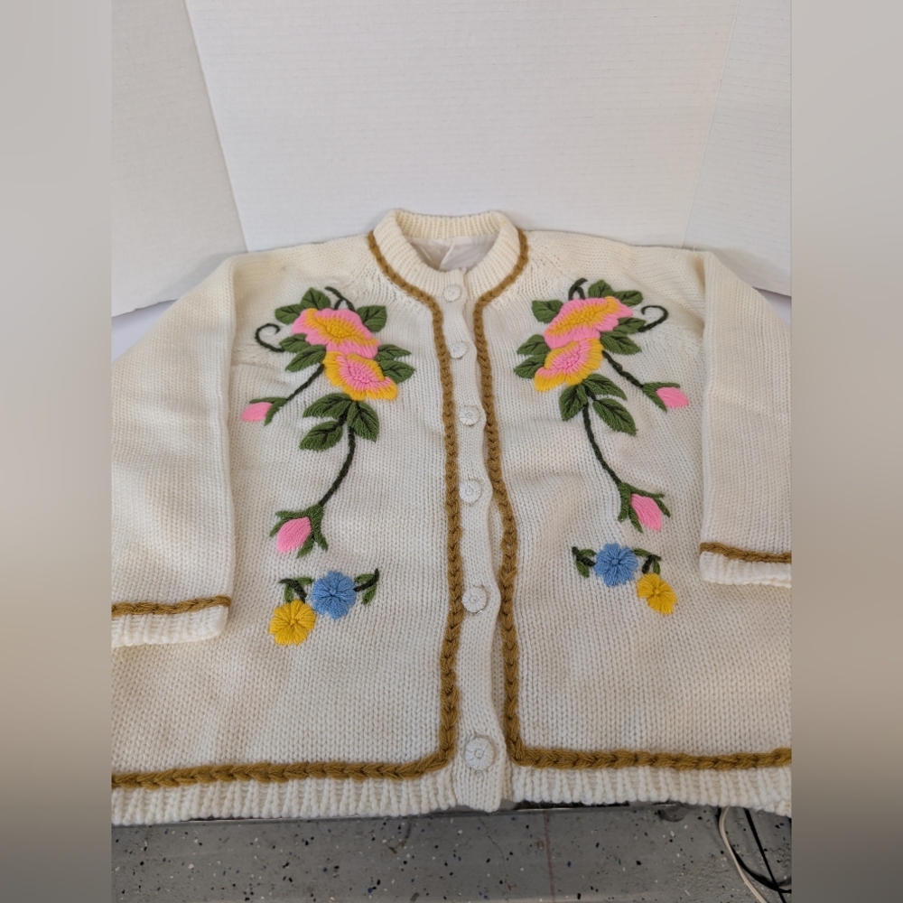 Vintage Cardigan Embroidered Foral Open Front 1950 Size S